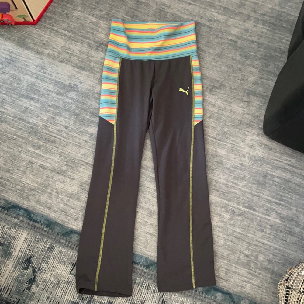 Girls puma workout pants EUC SMALL